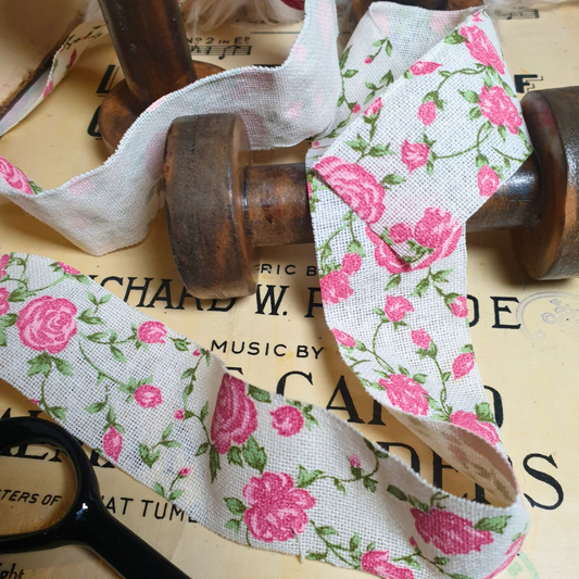 Cottage Roses Ribbon | White