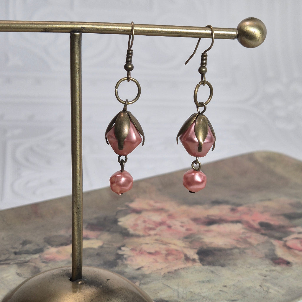 Peachy Pink Pearl Earrings