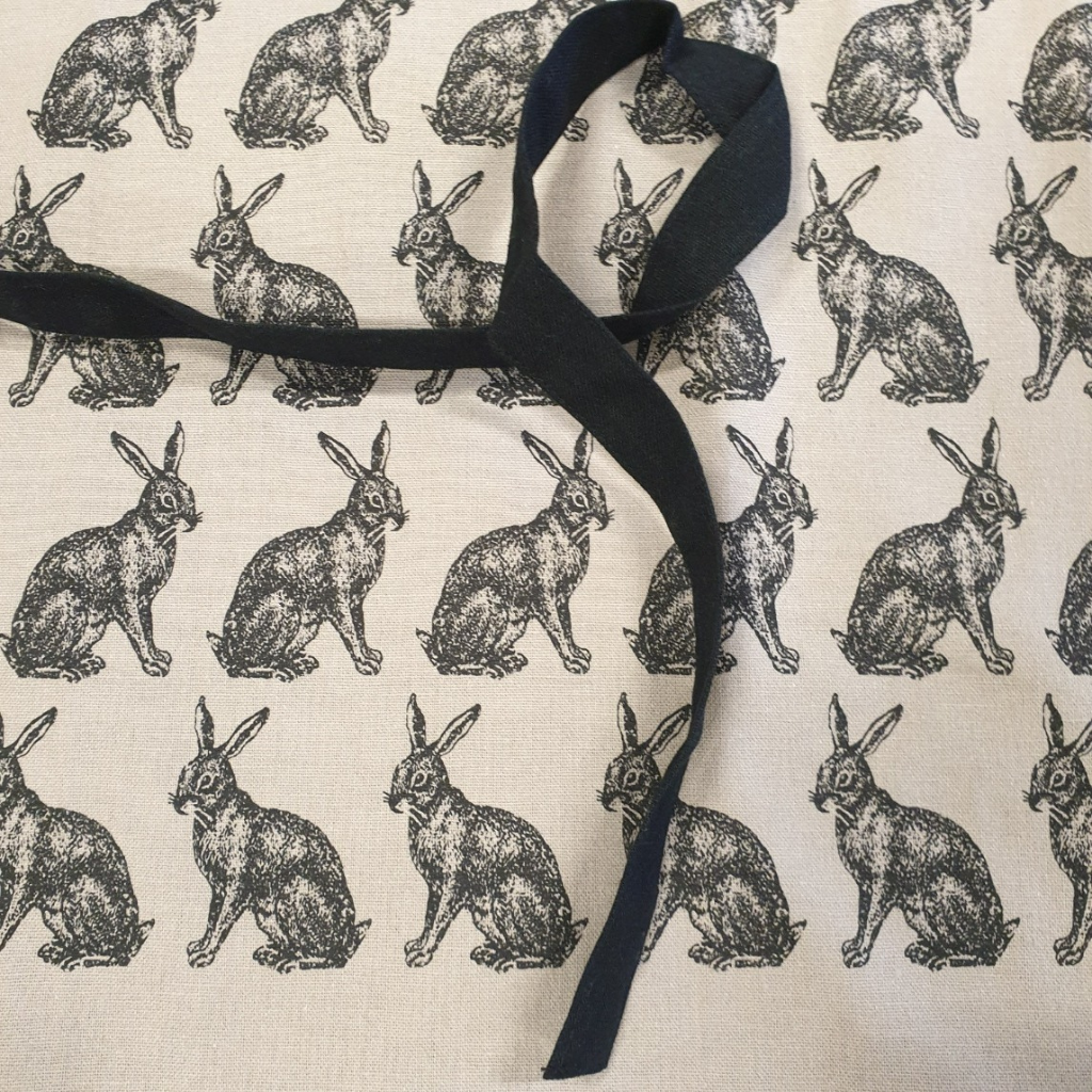 Hare Apron