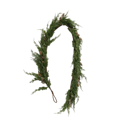 Green leafy pine swag 