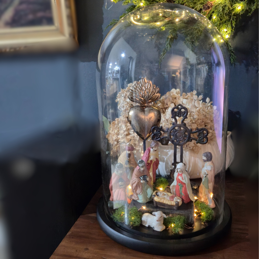 Glass Cloche Dome with Base