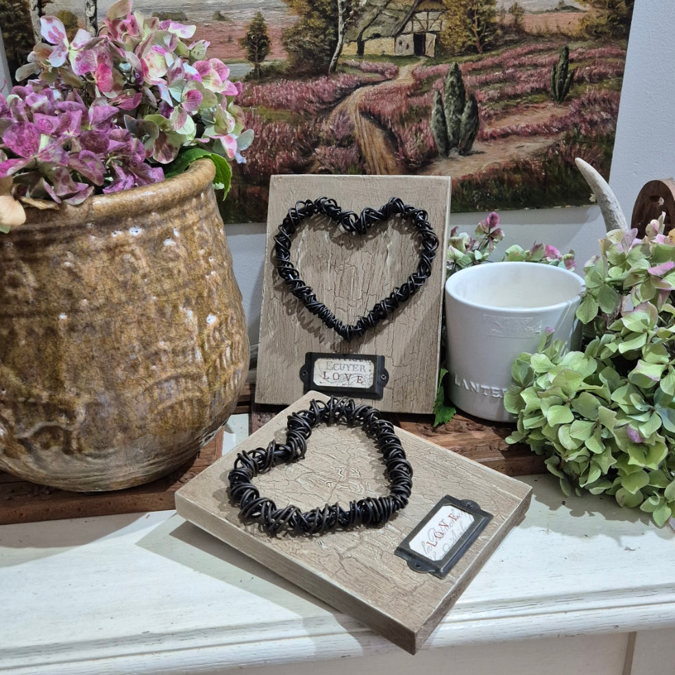 Twisted Heart Wall Plaques with label holder